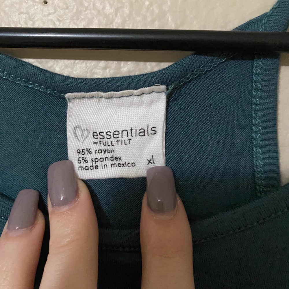 Tank top - Picture 2 of 2